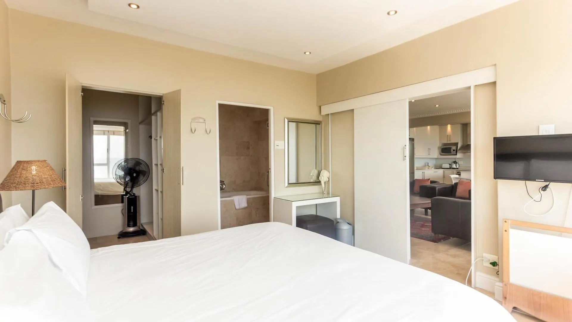 Third Floor Sea Facing 2 Bedroom Apartment Cape Town