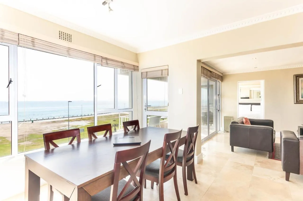 Third Floor Sea Facing 2 Bedroom Apartment Cape Town 0*,